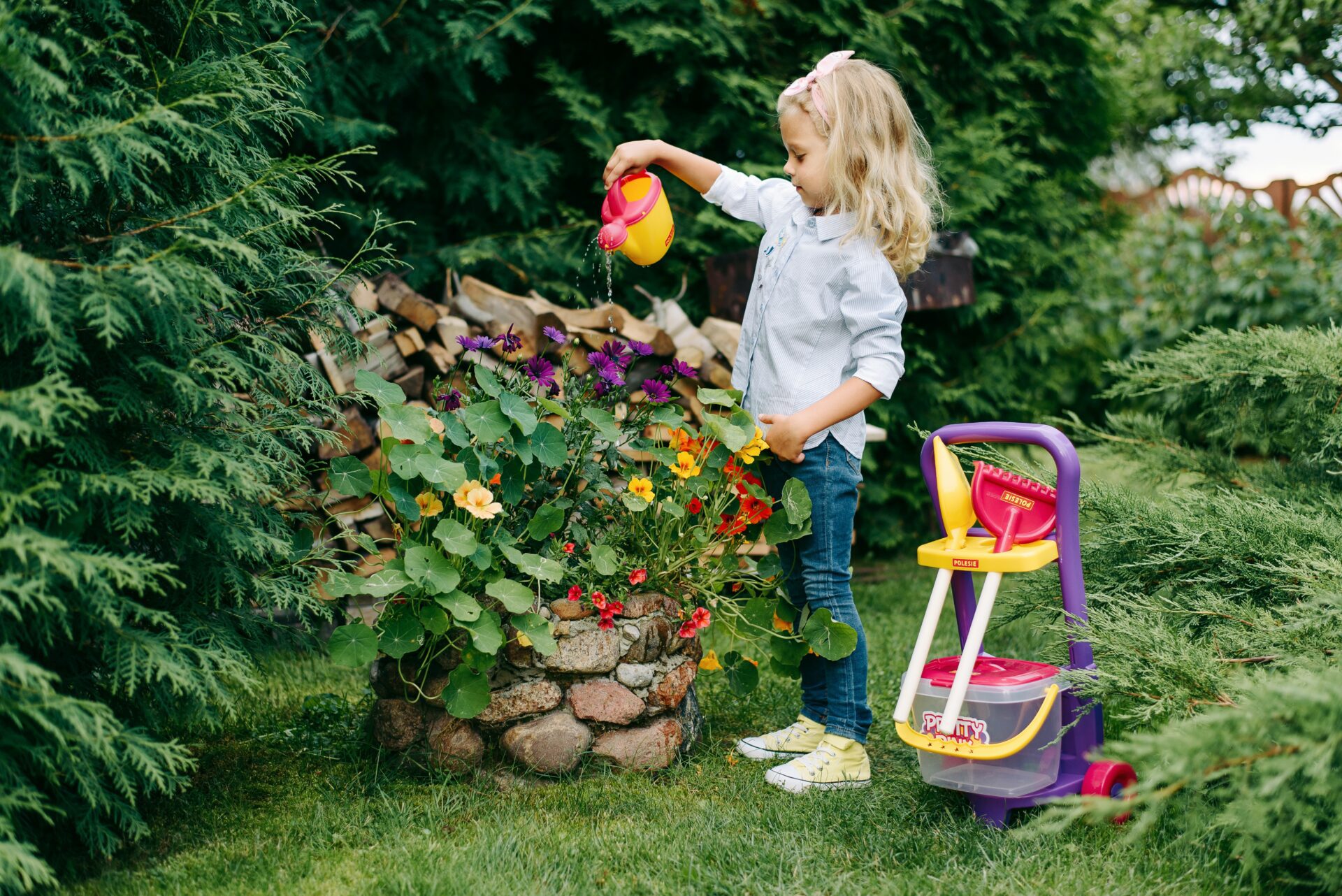 GirlWatering Packed system